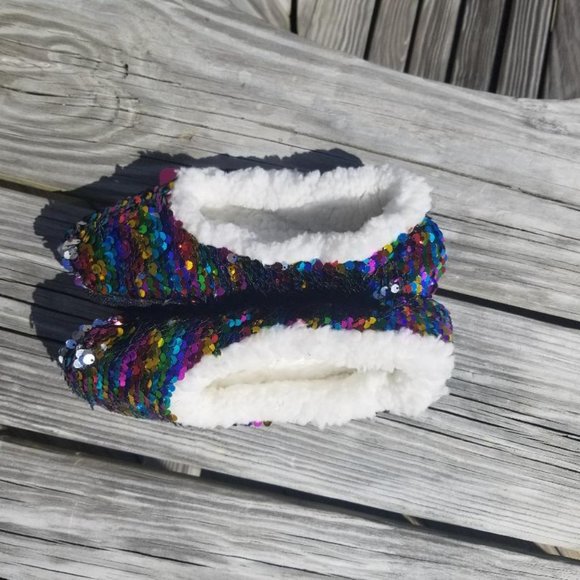 Girl's Reversible Rainbow Sequin Slippers - Picture 3 of 4